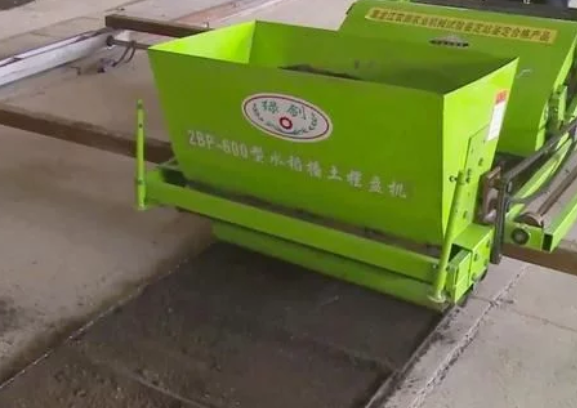 東北小伙發(fā)明水稻育秧機(jī)，效率提升50倍，可節(jié)省200個工人